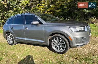Внедорожник / Кроссовер Audi Q7 2016 в 