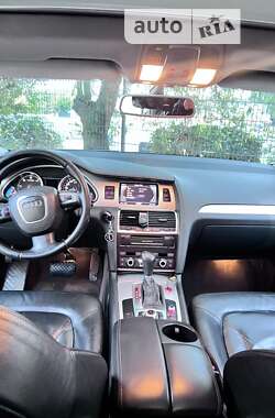 Внедорожник / Кроссовер Audi Q7 2011 в Сторожинце