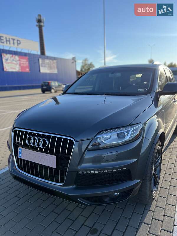 Внедорожник / Кроссовер Audi Q7 2010 в 