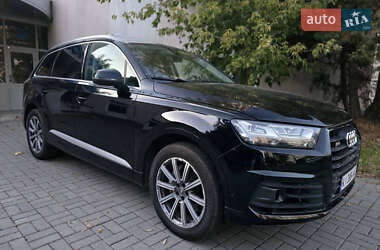 Внедорожник / Кроссовер Audi Q7 2018 в 
