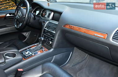 Внедорожник / Кроссовер Audi Q7 2015 в 