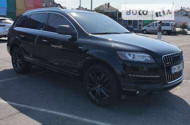 Позашляховик / Кросовер Audi Q7 2014 в 