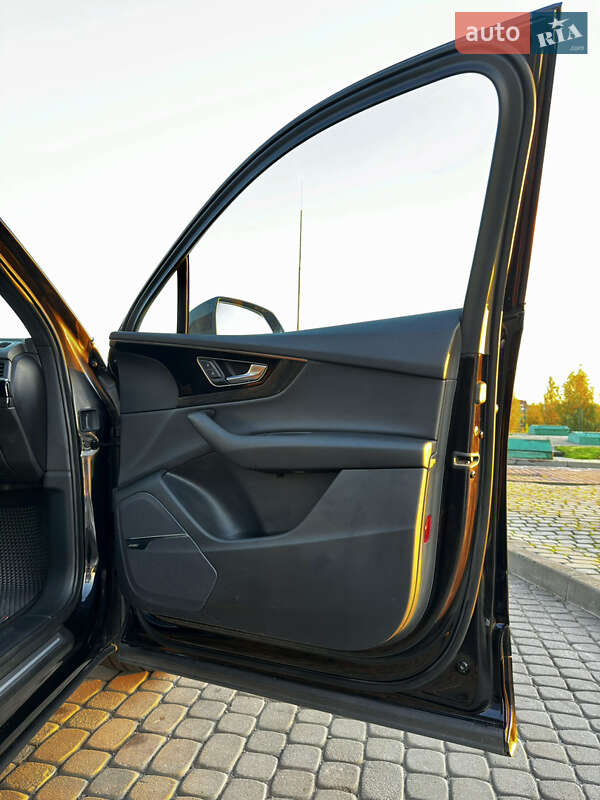 Внедорожник / Кроссовер Audi Q7 2017 в Ровно фото 30 Внедорожник / Кроссовер Audi Q7 2017 в Ровно