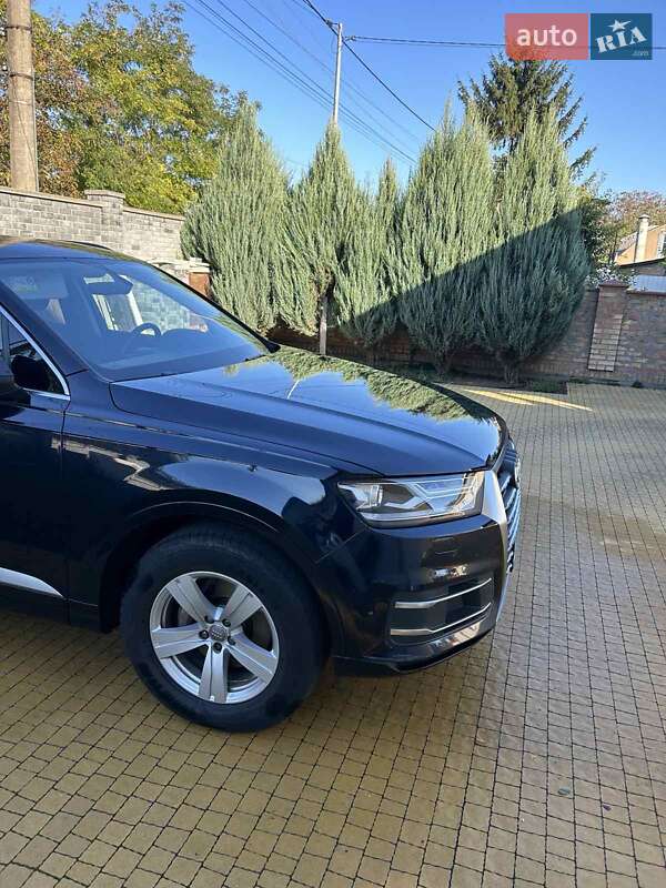 Позашляховик / Кросовер Audi Q7 2017 в Києві