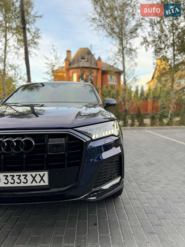 Позашляховик / Кросовер Audi Q7 2022 в Полтаві