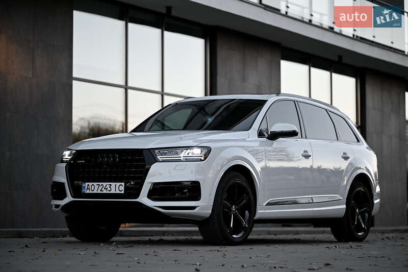 Внедорожник / Кроссовер Audi Q7 2018 в Ужгороде