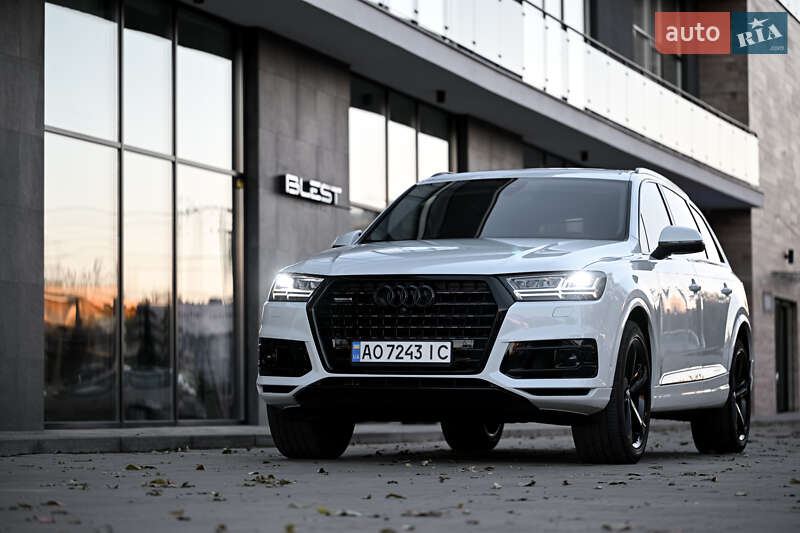 Внедорожник / Кроссовер Audi Q7 2018 в Ужгороде