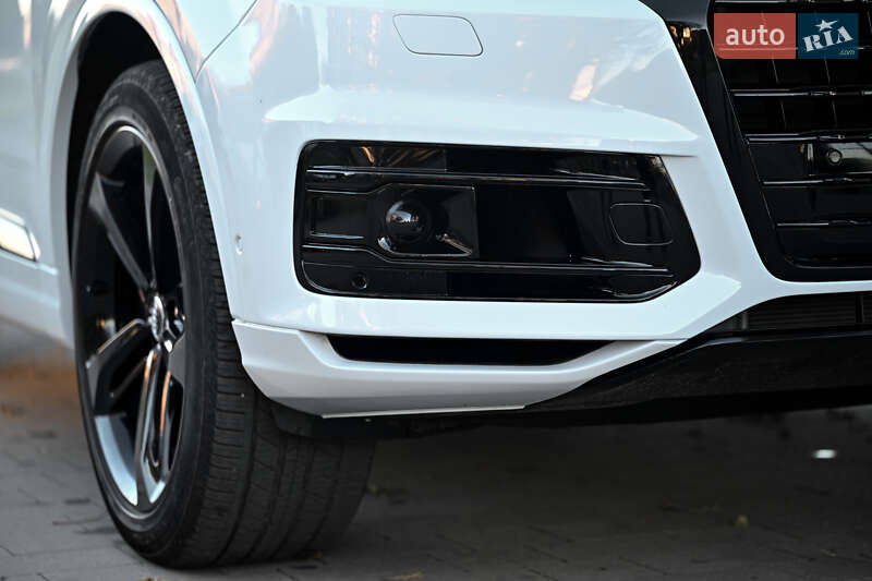 Внедорожник / Кроссовер Audi Q7 2018 в Ужгороде