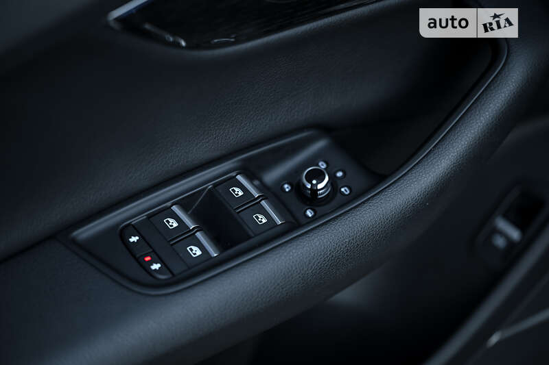 Внедорожник / Кроссовер Audi Q7 2018 в Ужгороде