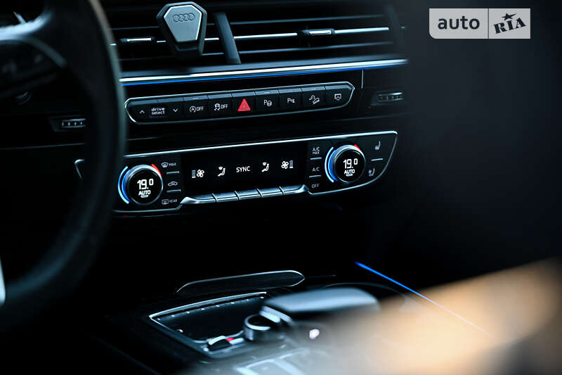 Внедорожник / Кроссовер Audi Q7 2018 в Ужгороде