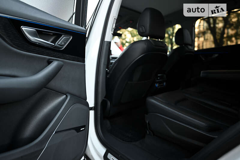 Внедорожник / Кроссовер Audi Q7 2018 в Ужгороде