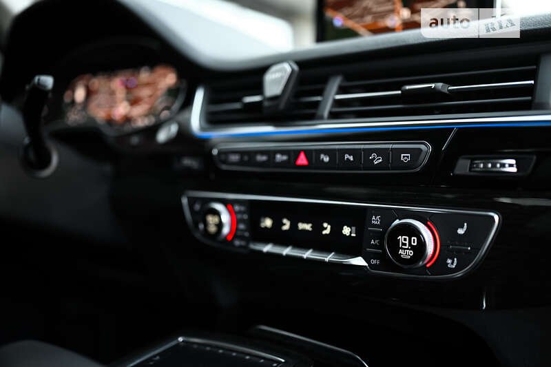 Внедорожник / Кроссовер Audi Q7 2018 в Ужгороде