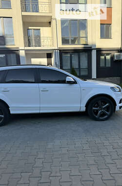 Внедорожник / Кроссовер Audi Q7 2011 в Черновцах