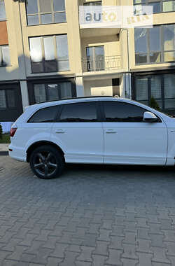 Внедорожник / Кроссовер Audi Q7 2011 в Черновцах