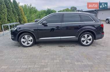 Внедорожник / Кроссовер Audi Q7 2015 в 
