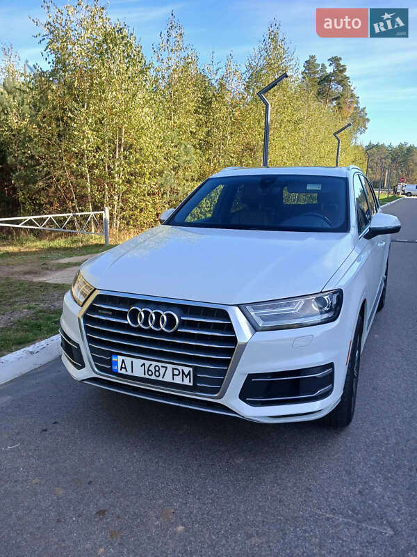 Позашляховик / Кросовер Audi Q7 2017 в Києві