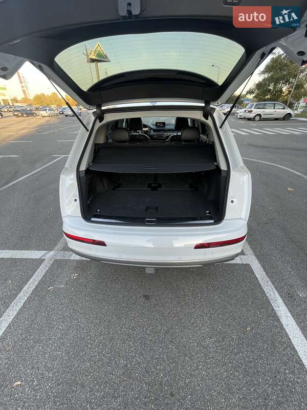 Внедорожник / Кроссовер Audi Q7 2017 в Киеве фото 8 Внедорожник / Кроссовер Audi Q7 2017 в Киеве