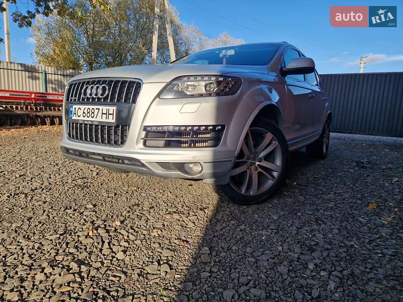 Позашляховик / Кросовер Audi Q7 2012 в Камені-Каширському