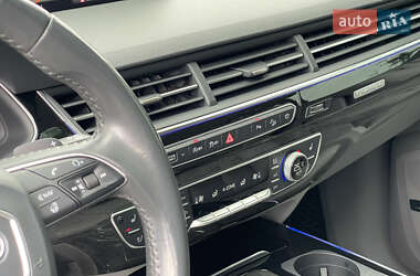 Позашляховик / Кросовер Audi Q7 2017 в 
