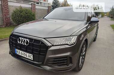 Позашляховик / Кросовер Audi Q7 2020 в Києві