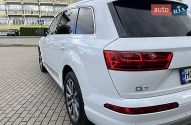 Внедорожник / Кроссовер Audi Q7 2018 в 
