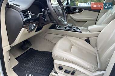 Внедорожник / Кроссовер Audi Q7 2018 в 