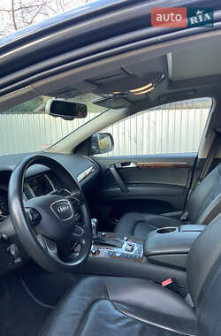 Внедорожник / Кроссовер Audi Q7 2015 в 
