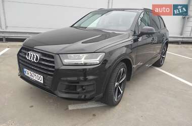 Внедорожник / Кроссовер Audi Q7 2018 в 