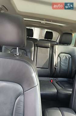 Внедорожник / Кроссовер Audi Q7 2015 в 