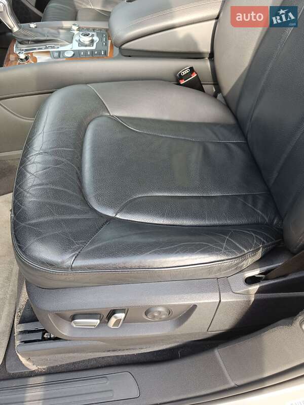 Внедорожник / Кроссовер Audi Q7 2015 в Черкассах