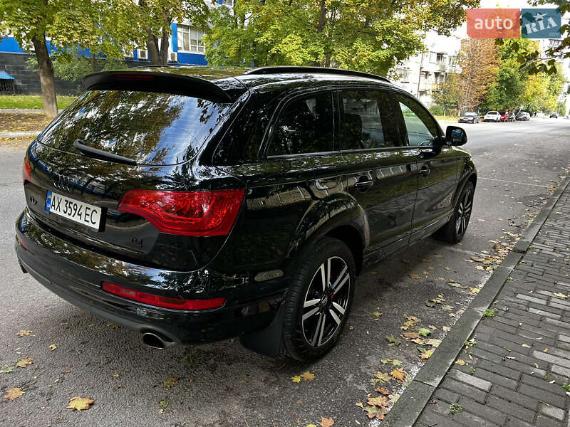 Позашляховик / Кросовер Audi Q7 2013 в Дніпрі