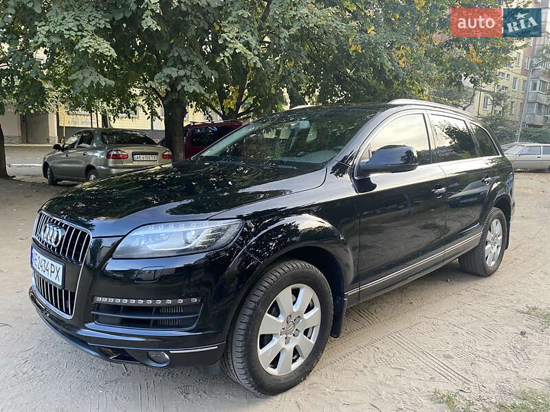Внедорожник / Кроссовер Audi Q7 2014 в Днепре