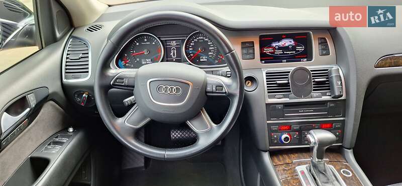 Позашляховик / Кросовер Audi Q7 2015 в Миколаєві