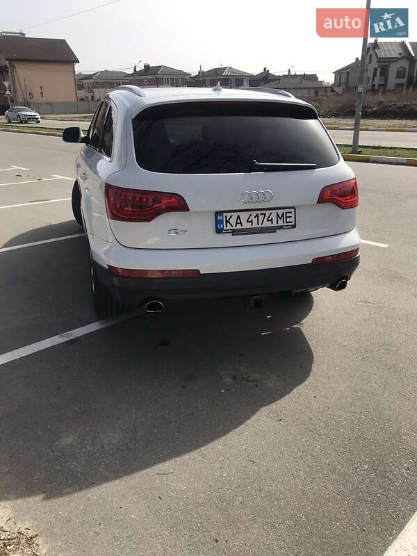 Позашляховик / Кросовер Audi Q7 2012 в Києві