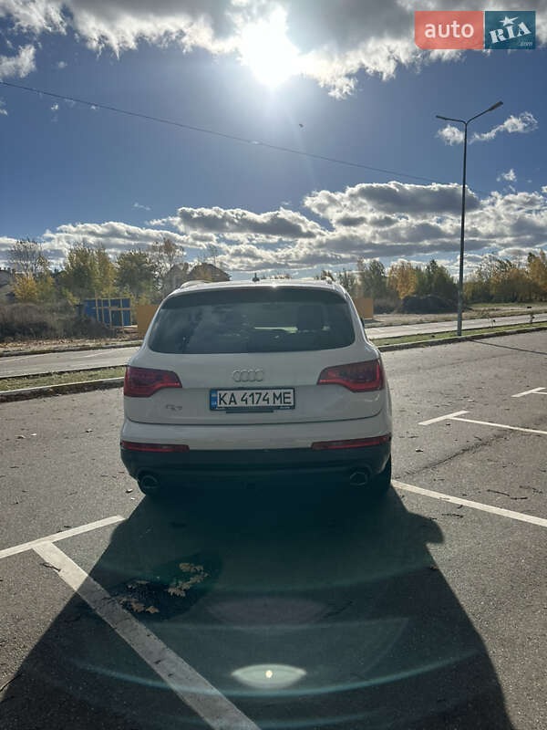 Позашляховик / Кросовер Audi Q7 2012 в Києві