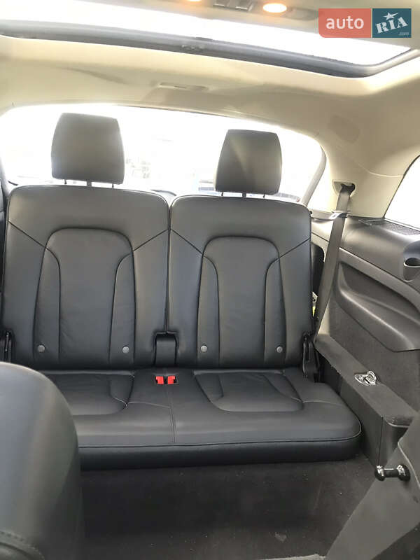 Позашляховик / Кросовер Audi Q7 2012 в Києві