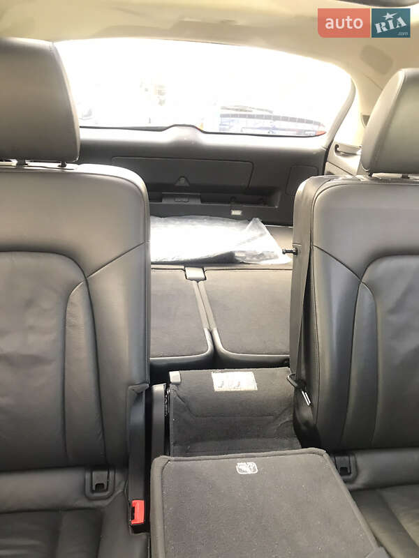 Позашляховик / Кросовер Audi Q7 2012 в Києві