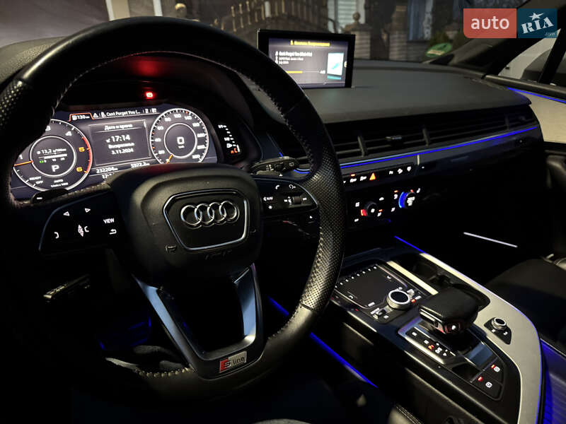 Позашляховик / Кросовер Audi Q7 2017 в Вінниці