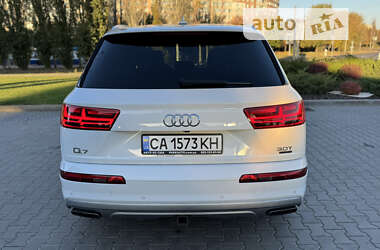 Внедорожник / Кроссовер Audi Q7 2015 в Черкассах