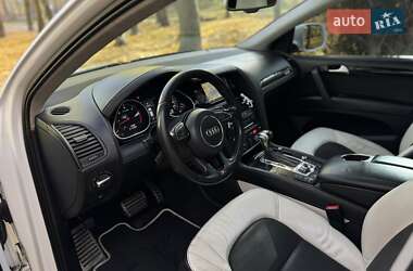 Внедорожник / Кроссовер Audi Q7 2011 в 