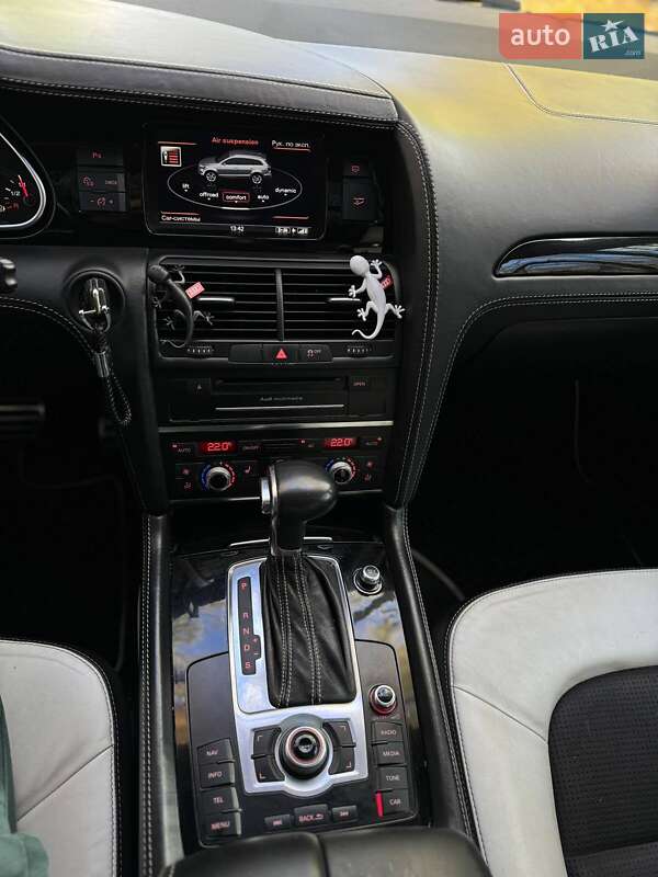 Позашляховик / Кросовер Audi Q7 2011 в Вінниці