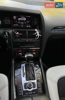 Внедорожник / Кроссовер Audi Q7 2011 в 