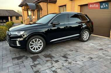 Позашляховик / Кросовер Audi Q7 2019 в Києві