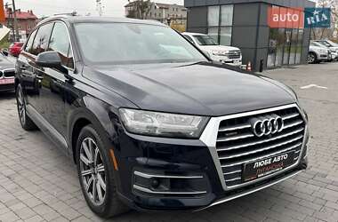Внедорожник / Кроссовер Audi Q7 2016 в 
