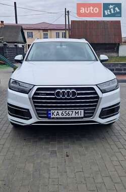 Позашляховик / Кросовер Audi Q7 2015 в Любешові