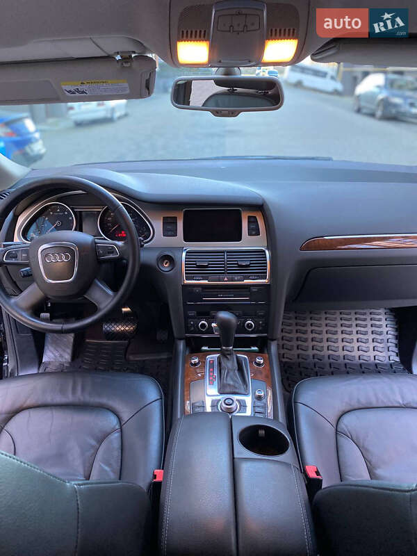 Позашляховик / Кросовер Audi Q7 2011 в Івано-Франківську