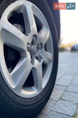 Внедорожник / Кроссовер Audi Q7 2011 в 