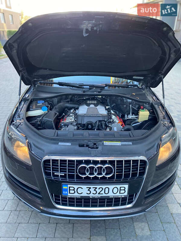 Позашляховик / Кросовер Audi Q7 2011 в Івано-Франківську