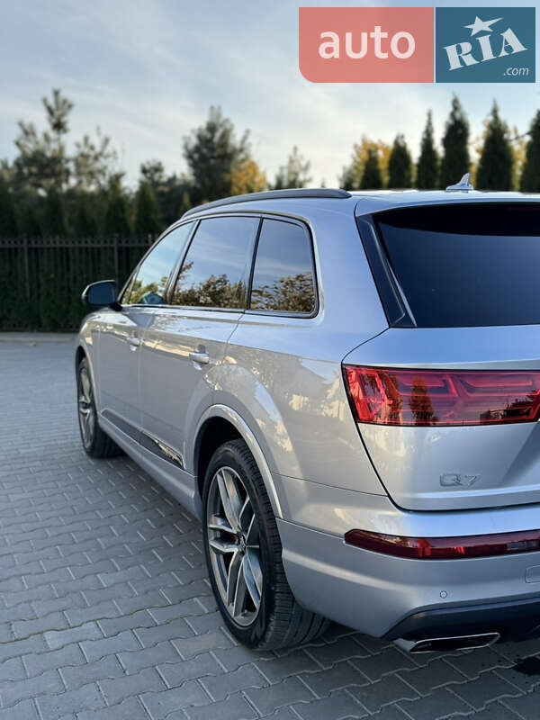 Внедорожник / Кроссовер Audi Q7 2017 в Одессе