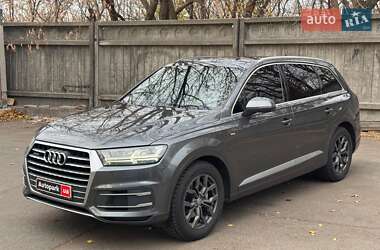 Позашляховик / Кросовер Audi Q7 2015 в Києві